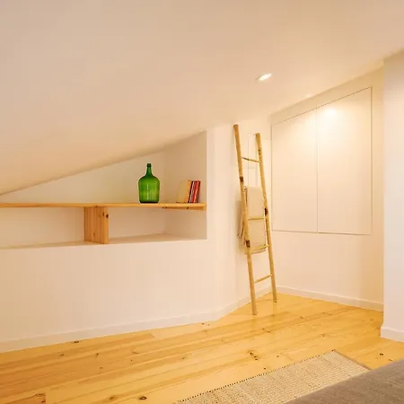 Apartament The Yellow House - Duplex With Local Charm Lizbona