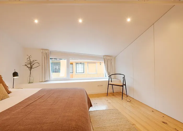 The Yellow House - Duplex Lägenhet *