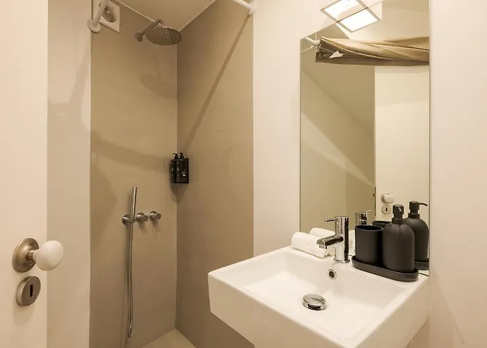 The Yellow House - Duplex